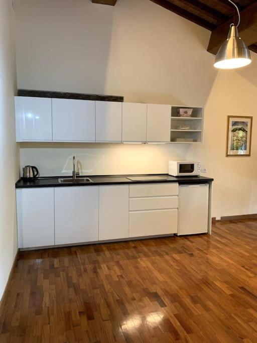 In Storica: Giulia Apartment *